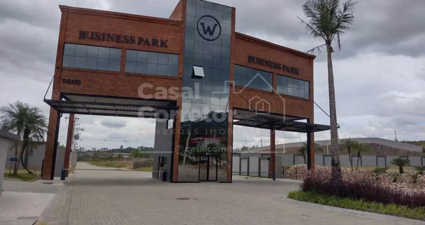 Terreno em condomínio empresarial, ideal para construção de galpão