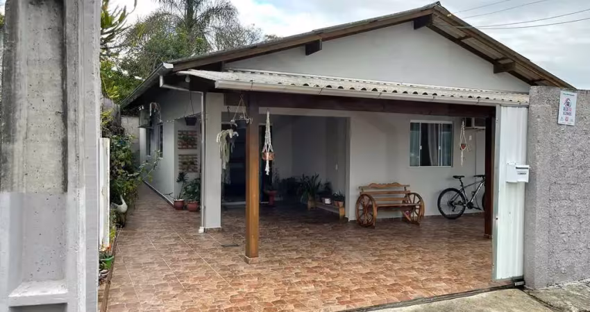 CASA DE ALVENARIA DE 264m² COM TRÊS DORMITÓRIOS