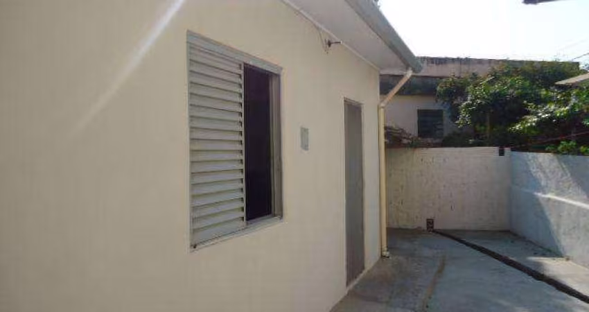 Casa com 1 dormitório para alugar, 40 m² por R$ 950,00/mês - Cerâmica - São Caetano do Sul/SP