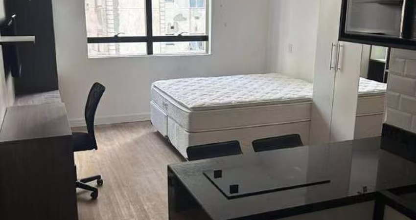 Apartamento com 1 dormitório para alugar, 26 m² por R$ 3.040/mês - Bethaville I - Barueri/SP