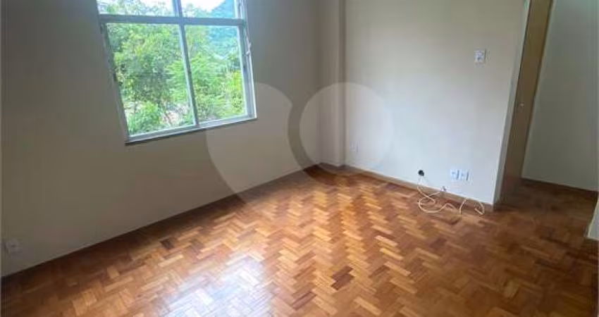 Apartamento com 2 quartos à venda em Santa Teresa - RJ