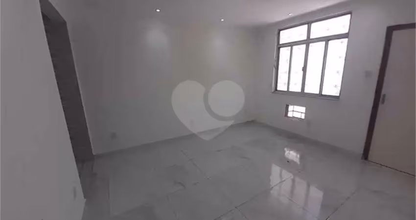 Casa térrea com 3 quartos à venda em vila isabel - rj