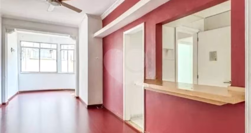 Apartamento com 3 quartos à venda em Leme - RJ