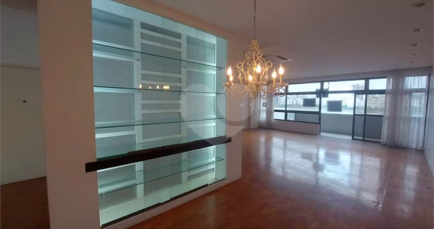 Apartamento com 3 quartos para locação em Botafogo - RJ