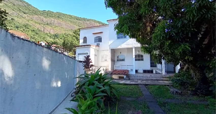 Casa com 4 quartos à venda ou para locação em Alto Da Boa Vista - RJ