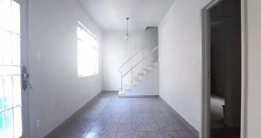 Casa de vila com 4 quartos para locação em rio comprido - rj