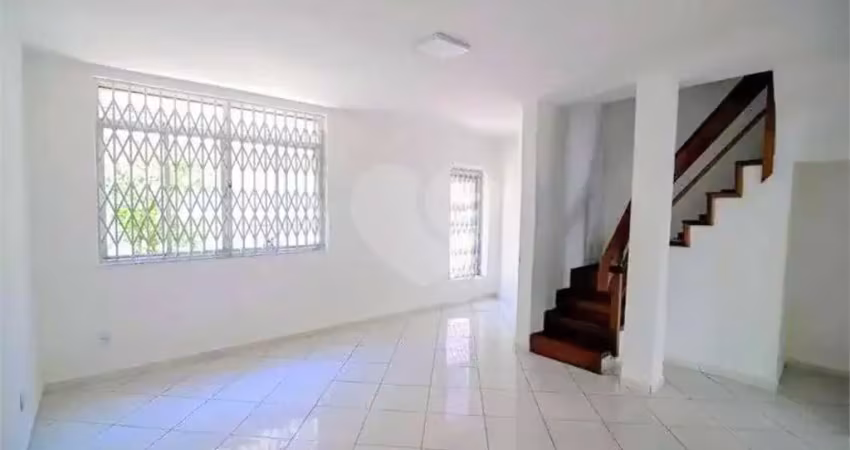 Casa em condomínio fechado com 2 quartos à venda na Rua Almirante Cochrane, --, Tijuca, Rio de Janeiro