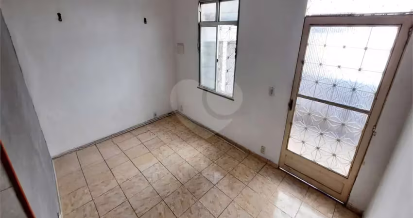 Casa em condomínio fechado com 2 quartos à venda na Rua Caiabu, --, Irajá, Rio de Janeiro