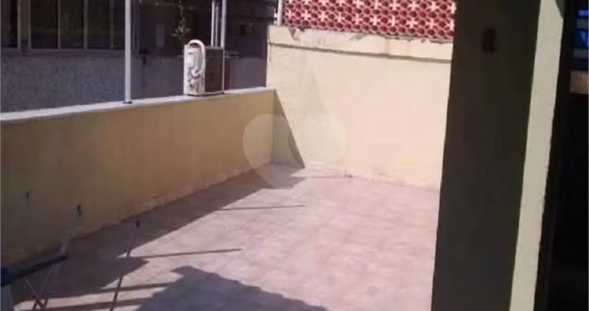 Casa de vila com 3 quartos à venda em rio comprido - rj