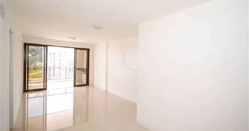 Apartamento com 3 quartos à venda em Camorim - RJ