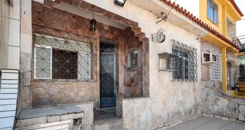 Casa de vila com 2 quartos à venda em Encantado - RJ