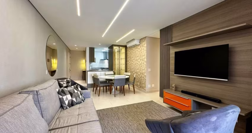 Apartamento Pé na Areia À Venda em Riviera de São Lourenço.