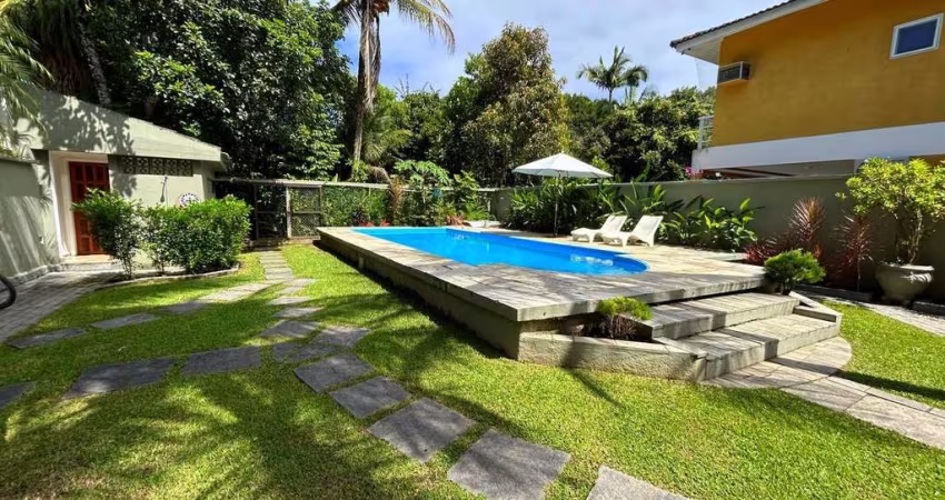 Localização Privilegiada! Casa Próximo da Praia a venda na Riviera de São Lourenço.