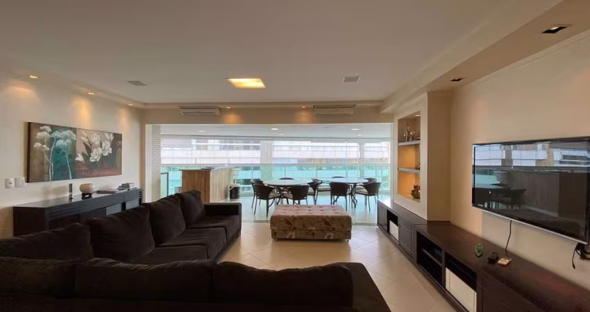 Apartamento Grande com 176,85m², 4 suítes, 3 vagas Locação Anual na Riviera de São Lourenço. Localizado Módulo 08.