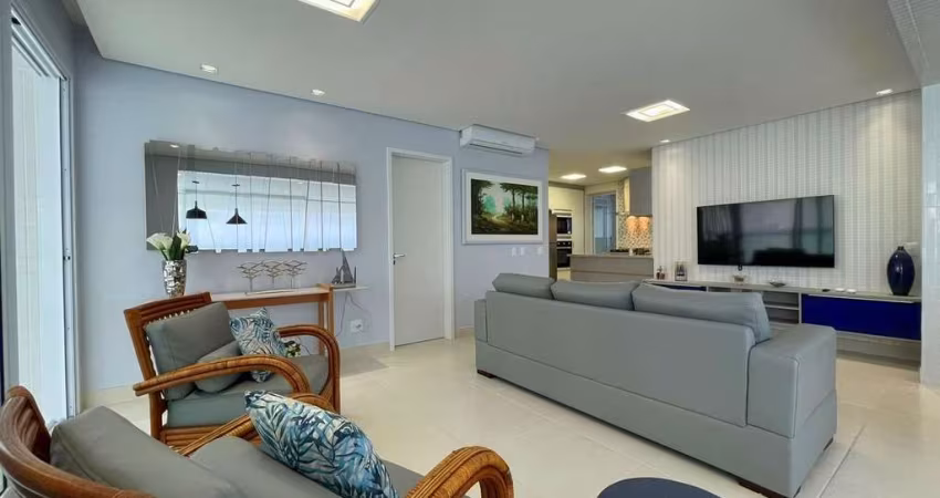 Apartamento (decorado) Pé na Areia À Venda em Riviera de São Lourenço.