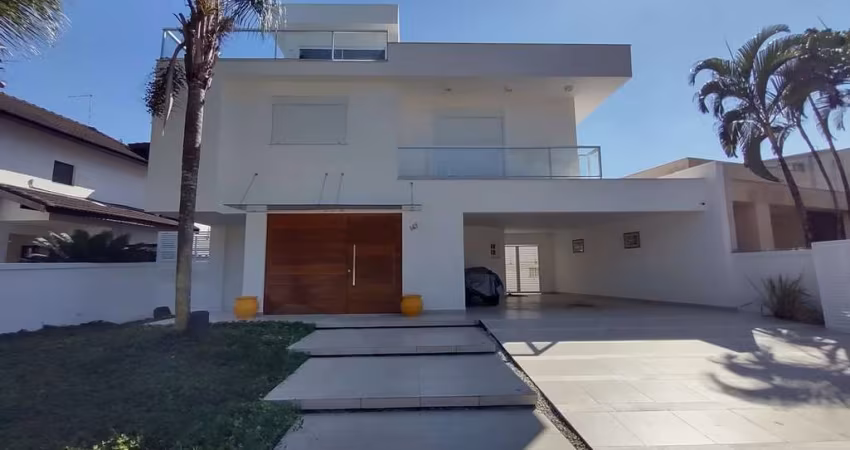 Casa com Elevador à Venda na Riviera de São Lourenço | Módulo 26.