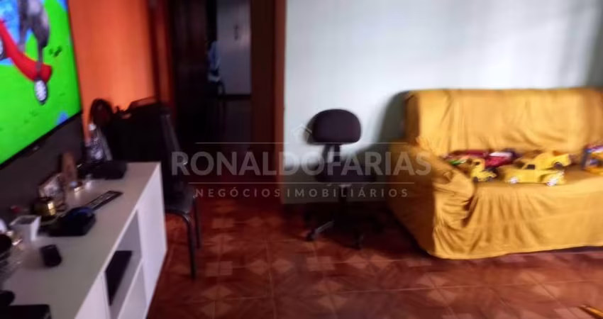 Excelente sobrado a venda no Parque Residencial Cocaia para investimento com 3 casas construidas