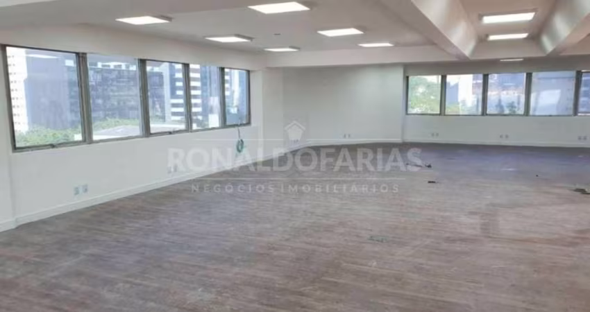 IMÓVEL TODO REFORMANDO COM 204M, À 7 MIN. DA ESTAÇÃO BERRINI.!