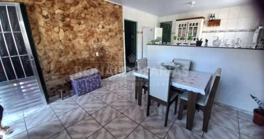 Casa à venda com 4 dormitórios na região do Grajaú.
