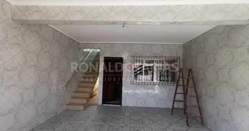 Vende-se 2 casas para renda, no mesmo terreno 2 quartos 1 vaga de carro para cada casa