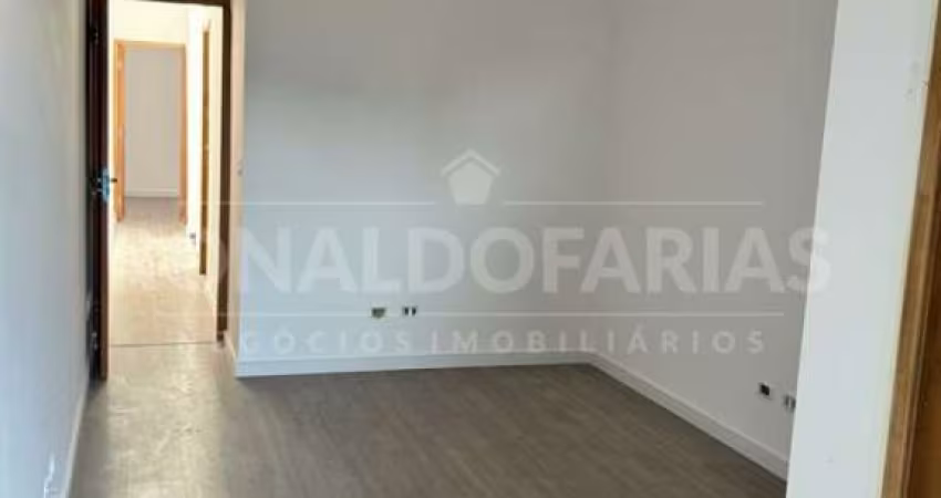 Sobrado a venda com 03 dormitórios sendo 01 suíte no Jardim Consorcio