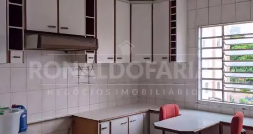 Sobrado a venda com 03 dormitórios sendo 01 suíte no jardim marajoara