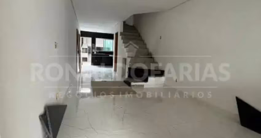 Sobrado a venda em interlagos com 3 dormitórios e 2 vagas de garagem