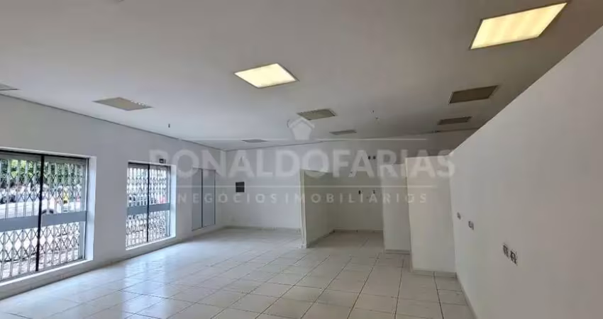 Conjunto comercial para locação com 305m² na região do socorro.