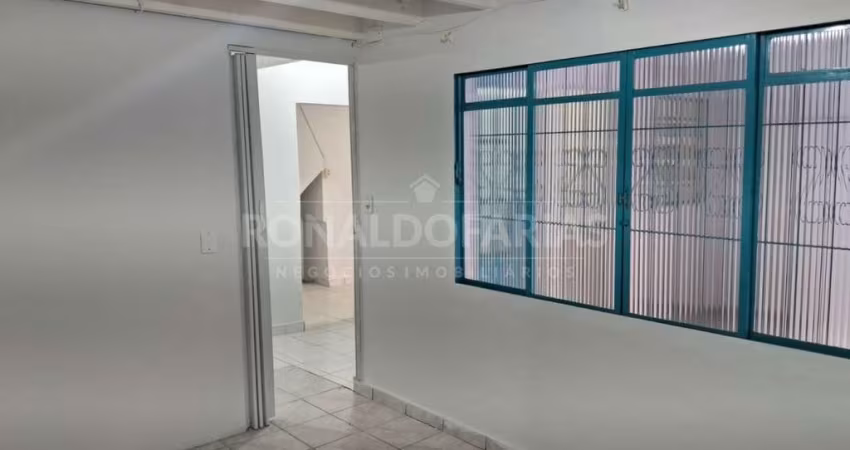 Sobrado geminado à venda com 2 dormitórios na região do Grajaú.
