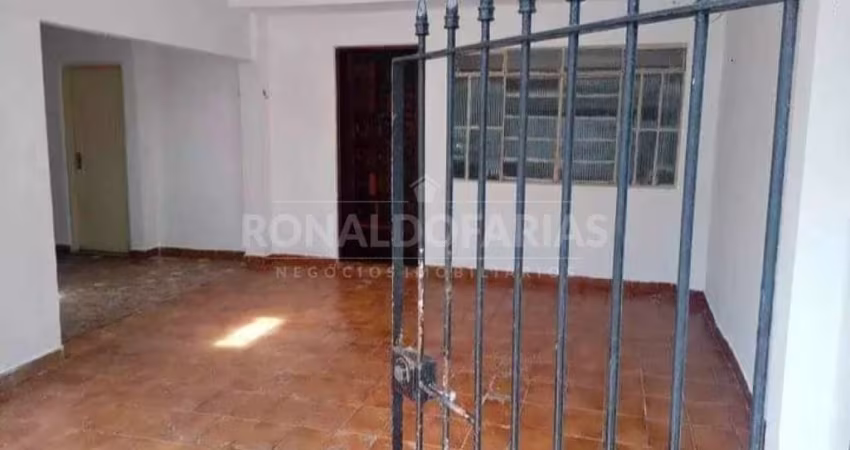Sobrado a Venda no Grajau próximo ao BNH com 2 dormitórios e duas vagas de garagem