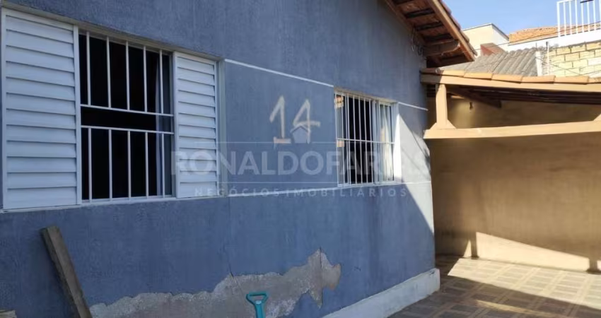 Casa terrea a venda com 3 quartos ,1 sala ,1 banheiro 5 vagas , edicula.