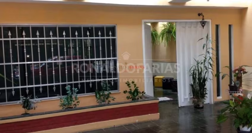 SOBRADO À VENDA EM EXCELENTE LOCALIZAÇAO JARDIM SUZANA!