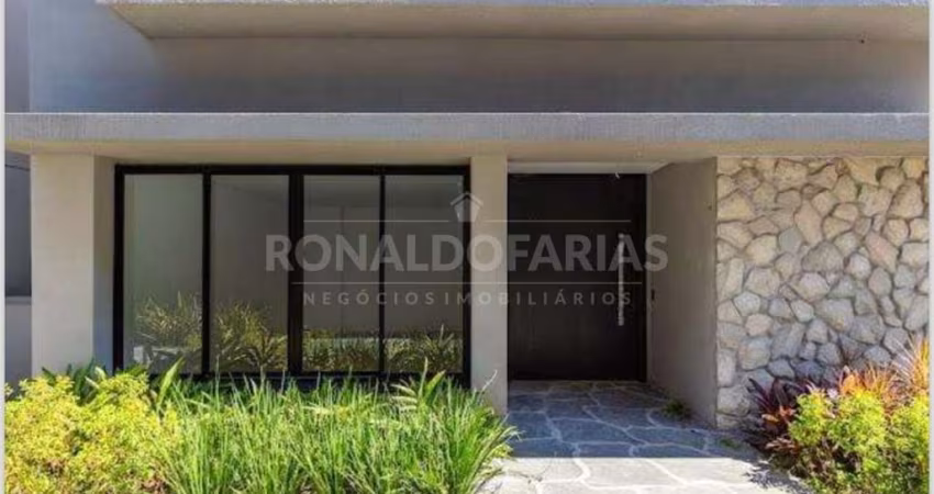 Casa à Venda em Chácara Santo Antônio com 4 Suítes 6 Vagas de Garagem