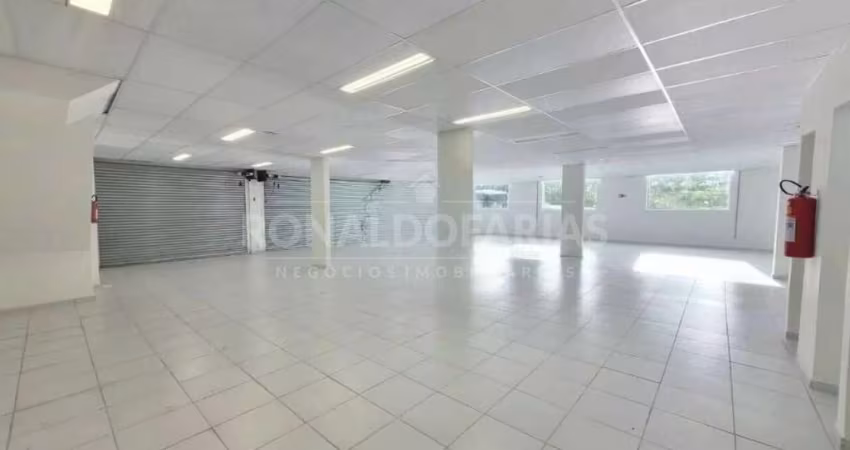Prédio Comercial de Esquina à Venda em Frente s Estação Terminal Grajaú