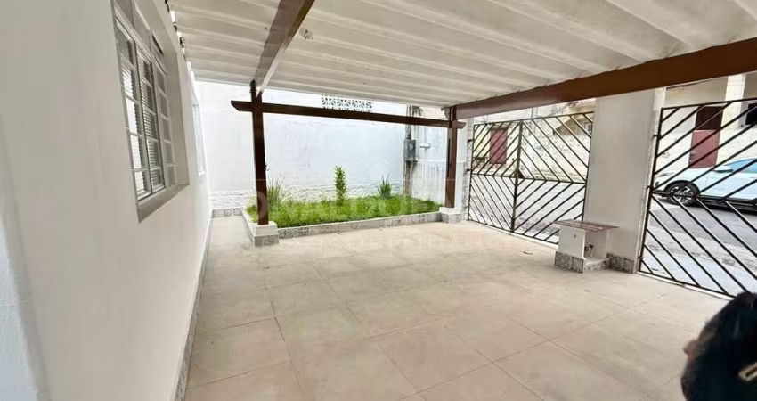 Casa a Venda no Jardim Represa com 2 Dormitórios e 3 Vagas de Garagem