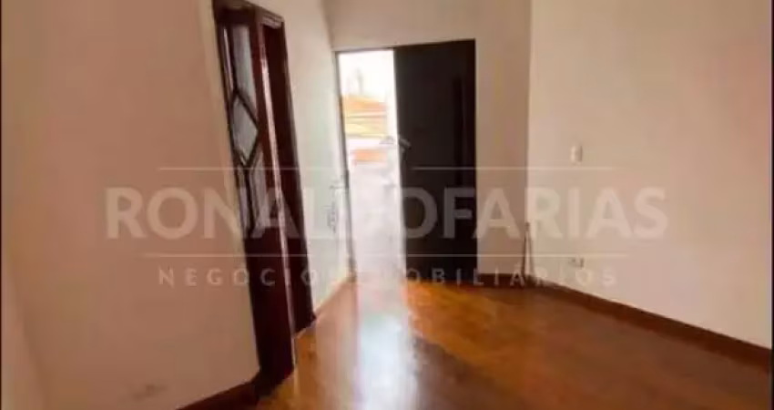Casa para Venda na Cidade Dutra com 3 Dormitórios e 2 Vagas de Garagem