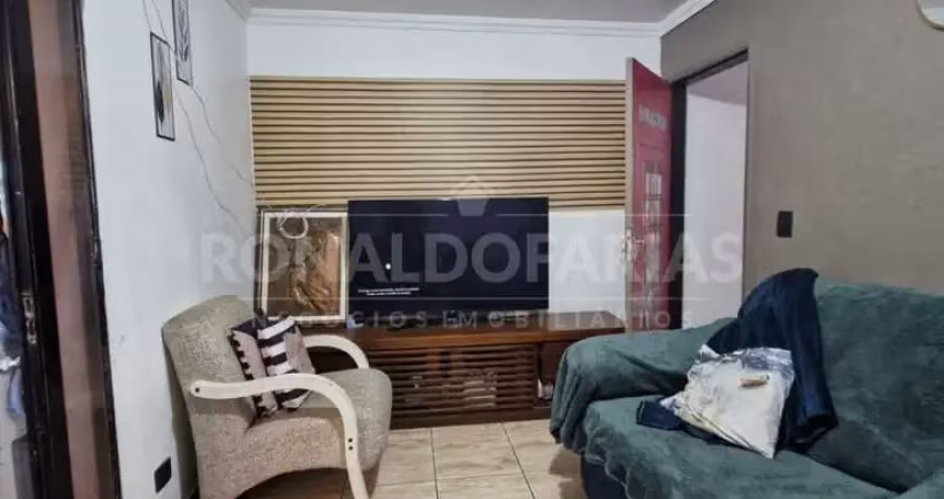 Casa à venda em interlagos com 3 dormitórios 1 suíte e 2 vagas de garagem