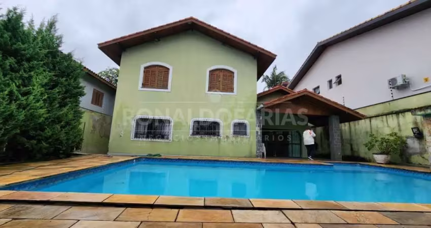 Casa à venda ou locação no bolsão de interlagos com 4 dormitórios 2 suítes 6 vagas de garagem