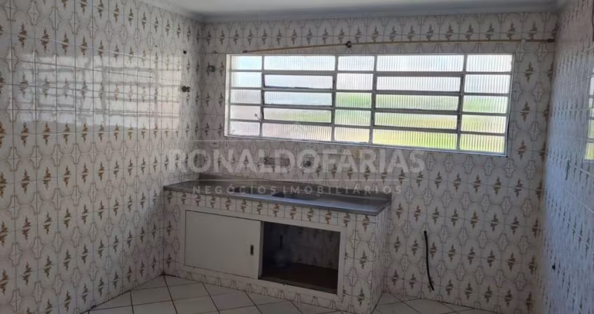 Vende-se Sobrado em Interlagos, 2 quartos e 3 vagas