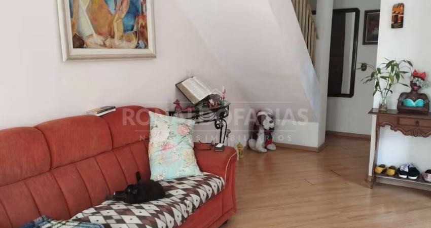 Casa a venda em condominio fechado