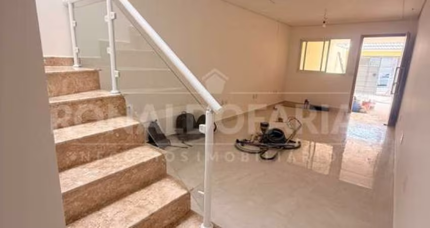 Sobrado à Venda com 3 dormitórios 3 Suítes e 2 Vagas em Jardim Palmares