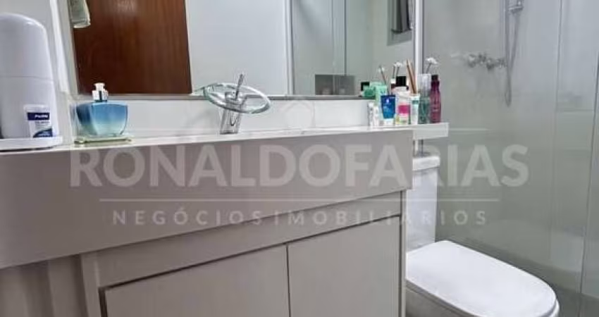 Otimo Apartamento com 03 dormitórios, sendo 01 suite, 01 vaga , Rua Socrates, Proximo do Acesso P E