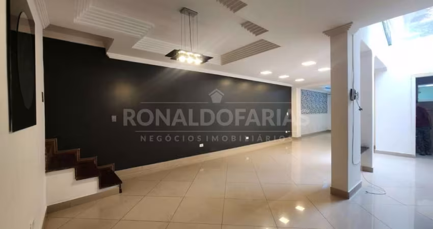 Casa á Venda ou Locação com 3 Dormitórios 1 Suíte e 6 Vagas em Jardim Palmares