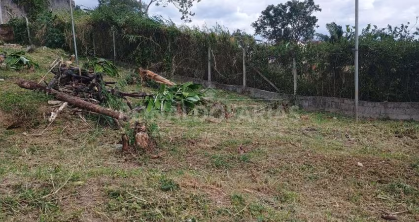 VENDE SE UM TERRENO DE 420 METROS COM DOCUMENTAÇÃO OK,  EM PARELHEIROS