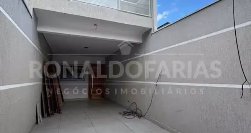 Sobrado à Venda com 3 Dormitórios 1 Suíte e 2 Vagas na Região de Interlagos