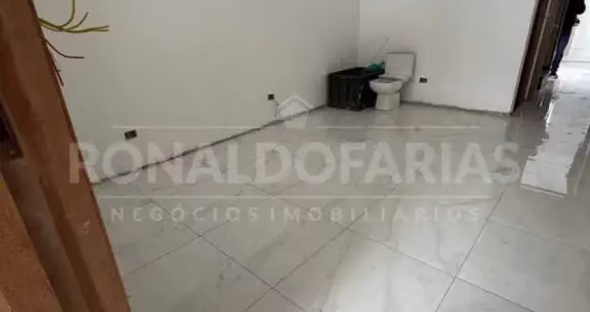 Sobrado à venda com 3 dormitórios 1 suíte e 2 vagas na região de interlagos