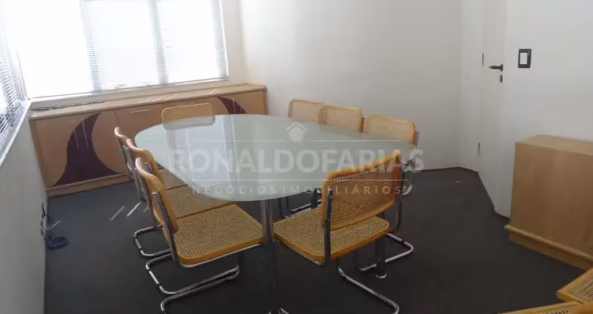 Sala comercial com 6 salas à venda na Rua Maestro Cardim, --, Liberdade, São Paulo