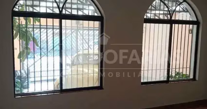 Casa terrea a venda com 02 dormitorios sendo 01 suite na regiao de veleiros