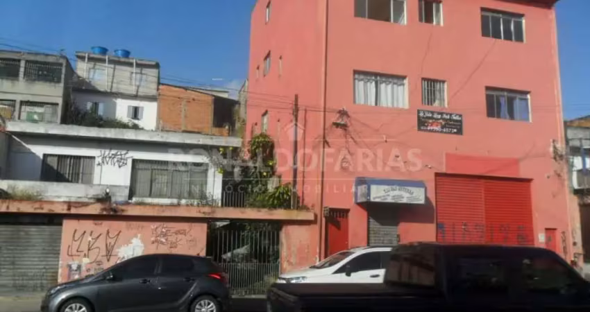 Prédio comercial com 16 salas e 2 salões boa localização