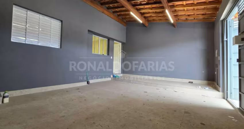 Casa térrea para locação em jardim das imbuias 2 dormitórios e 2 vagas de garagem